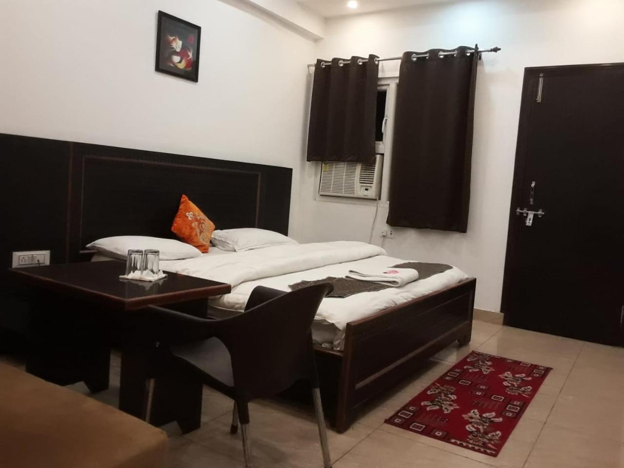 Hotel Rajshree Tanakpur Kültér fotó