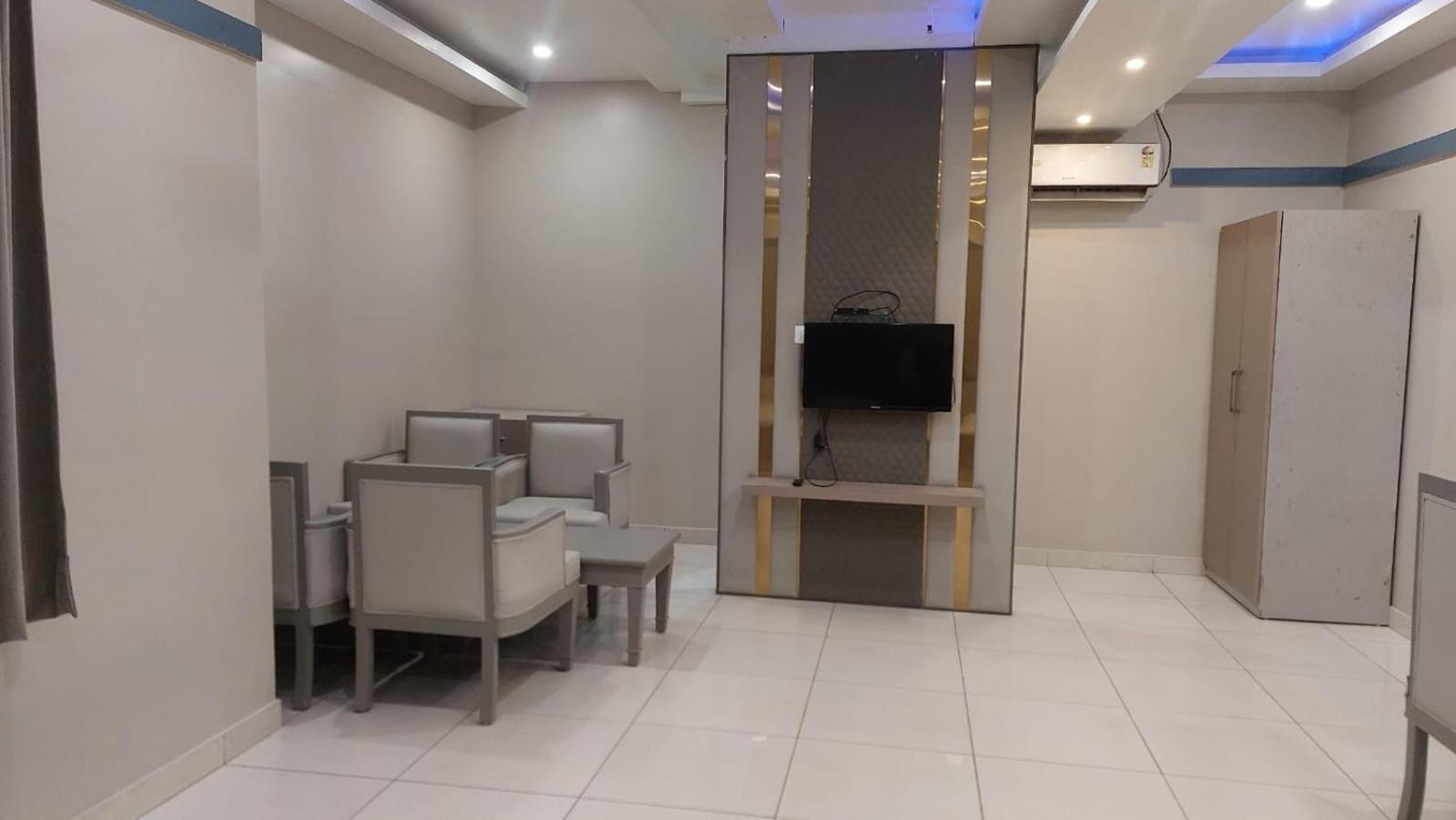 Hotel Rajshree Tanakpur Kültér fotó