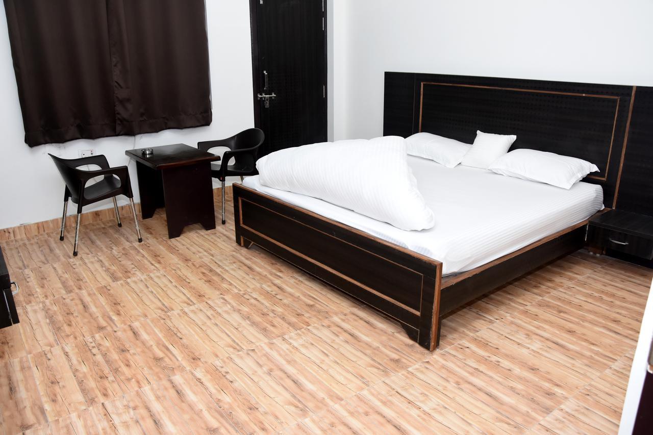Hotel Rajshree Tanakpur Kültér fotó