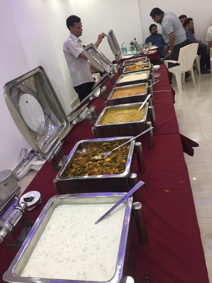 Hotel Rajshree Tanakpur Kültér fotó